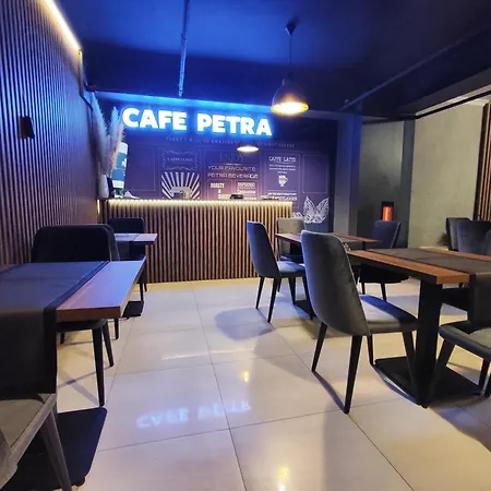 Petra Tuzla فندق 4*